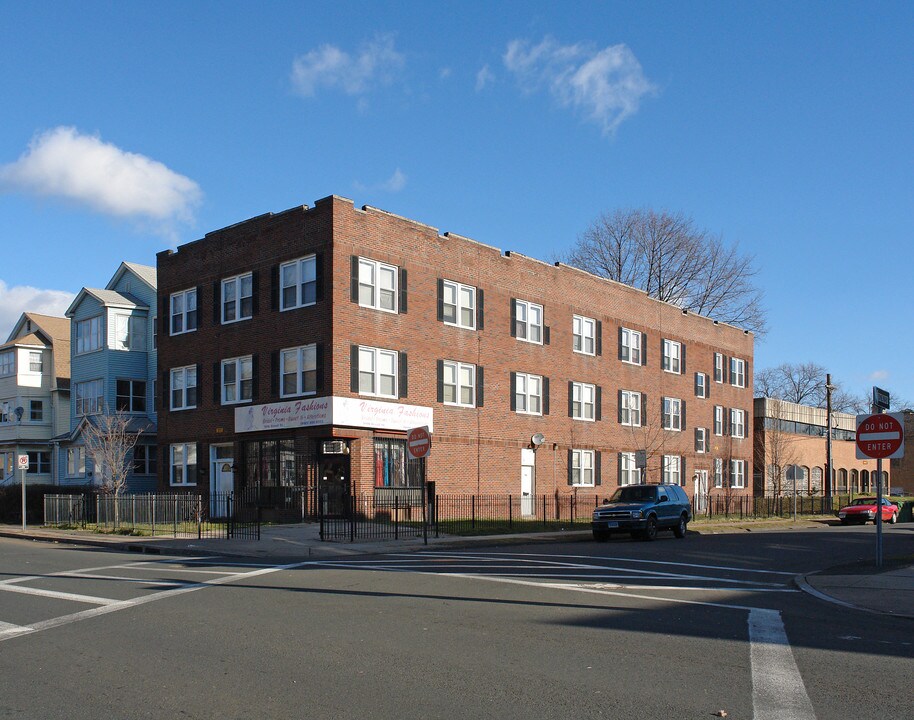 1916-1918 Broad St in Hartford, CT - Building Photo