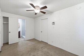241 E Elwood St in Phoenix, AZ - Building Photo - Building Photo