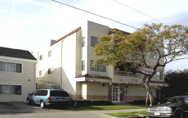 1365 Ohio Ave in Long Beach, CA - Building Photo - Building Photo