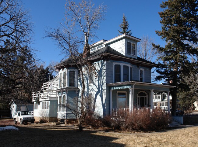 1232 N Nevada Ave in Colorado Springs, CO - Foto de edificio - Building Photo