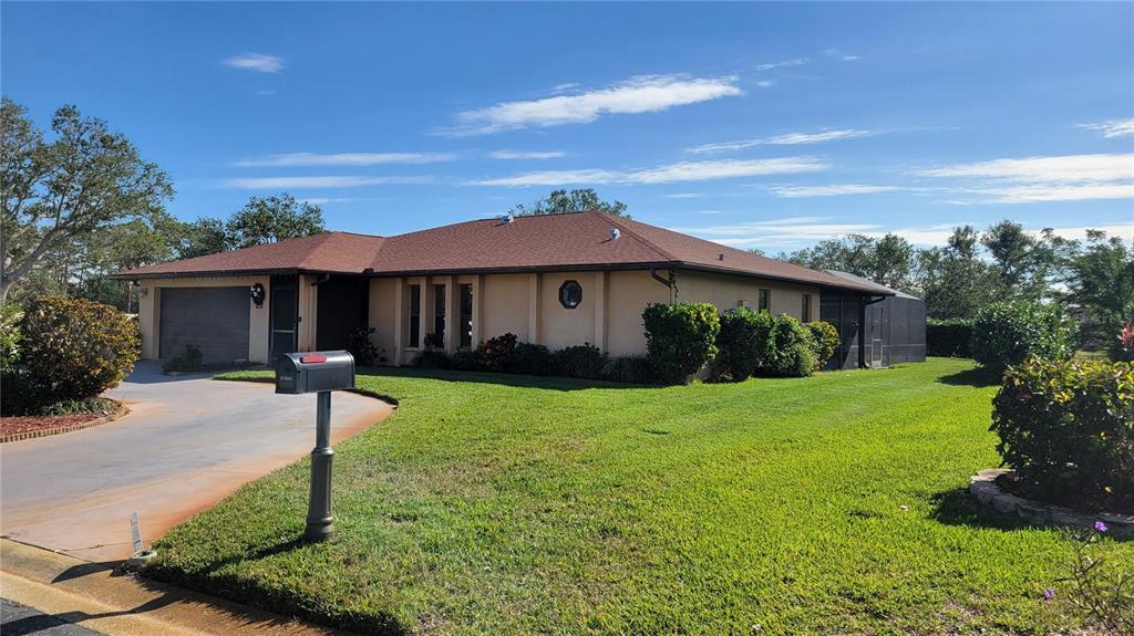 1008 Pine Forest Ct in Venice, FL - Building Photo