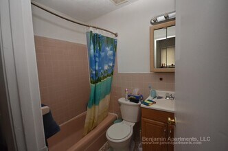 226 Parker Hill Ave, Unit 3 in Boston, MA - Building Photo - Building Photo