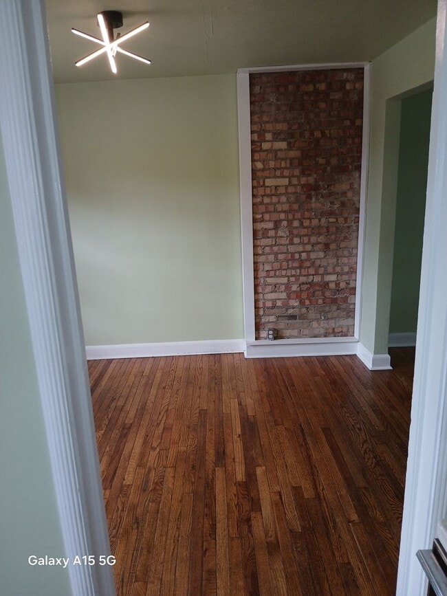 property at 408-410-410 S Madison St