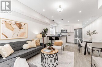 1088 Avenue Rd in Toronto, ON - Building Photo - Building Photo