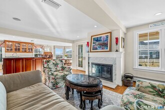 5 Middle Beach Rd in Madison, CT - Building Photo - Building Photo