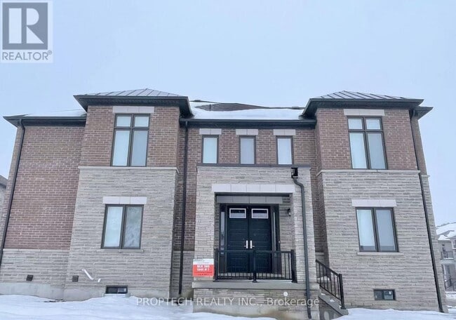 property at 2 Schmeltzer Cres