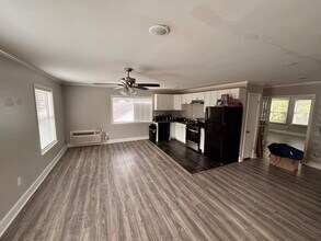 3523 Barwood Cir, Unit #201 in Memphis, TN - Building Photo - Building Photo