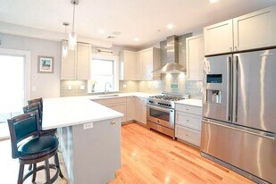 74 F St in Boston, MA - Building Photo