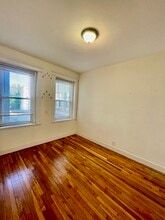 1637 Commonwealth Ave, Unit 2 in Brighton, MA - Building Photo - Building Photo