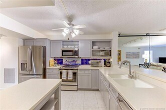 2571 NE Ocean Blvd in Stuart, FL - Building Photo - Building Photo