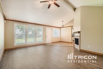 2824 Sugar Wood Dr in League City, TX - Building Photo - Building Photo