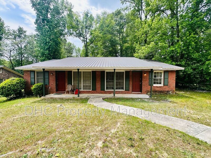 1235 Kings Mountain Ct in Columbus, GA - Foto de edificio