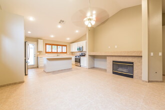 8800 Big Bear Pines Ave in Las Vegas, NV - Building Photo - Building Photo
