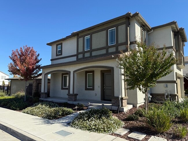 4364 White Ash Ln in Sacramento, CA - Building Photo - Building Photo