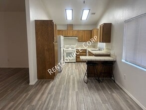 14229 Winchester Dr in Mojave, CA - Building Photo - Building Photo