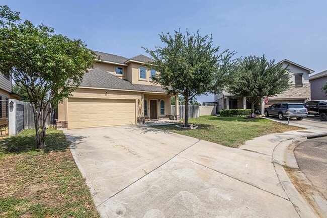 11234 Sierra Gorda Dr in Laredo, TX - Building Photo - Building Photo