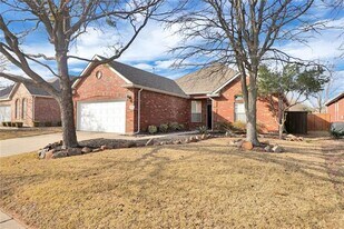 6408 Courtyards Dr in McKinney, TX - Building Photo