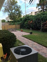 71-18 18th Ave S in Lake Worth Beach, FL - Building Photo - Building Photo