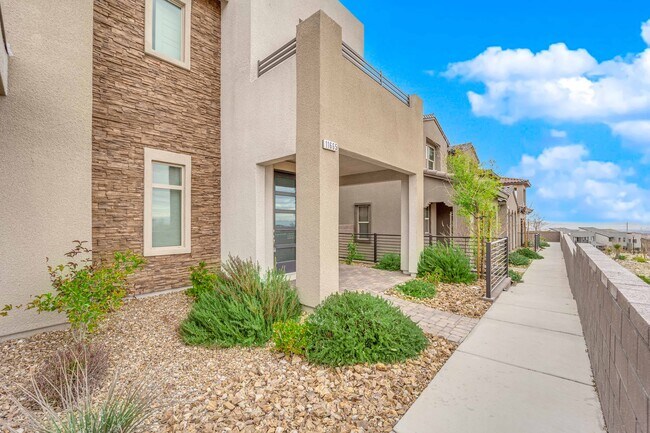 11655 Redwood Mountain Ave in Las Vegas, NV - Building Photo - Building Photo