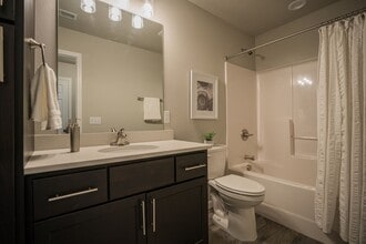 201 Kenner Lp in Bismarck, ND - Building Photo - Building Photo