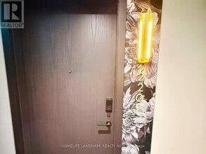 771 Yonge St in Toronto, ON - Building Photo - Building Photo