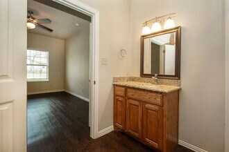 919 W Chase St in Denison, TX - Building Photo - Building Photo