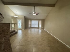 15002 Dunster Ln in Channelview, TX - Foto de edificio - Building Photo