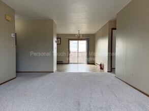 1005 19th St SW-Unit -Apt #6 in Jamestown, ND - Building Photo - Building Photo