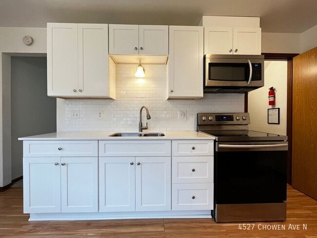 4527 Chowen Ave N in Robbinsdale, MN - Building Photo - Building Photo