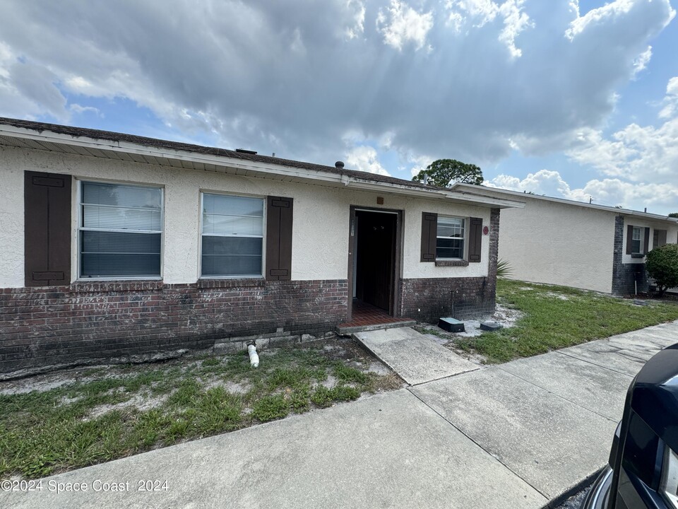 1514 Clearlake Rd in Cocoa, FL - Building Photo