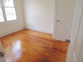 226 Bartholdi Ave in Jersey City, NJ - Building Photo - Building Photo