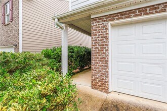 1562 Onalee Dr in Hampton, GA - Building Photo - Building Photo