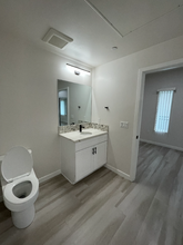 2341 Ulric St-Unit -207 in San Diego, CA - Foto de edificio - Building Photo