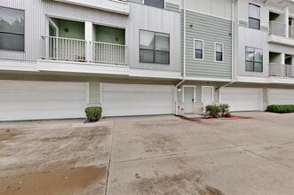 2415 Stutz Dr in Dallas, TX - Building Photo - Building Photo