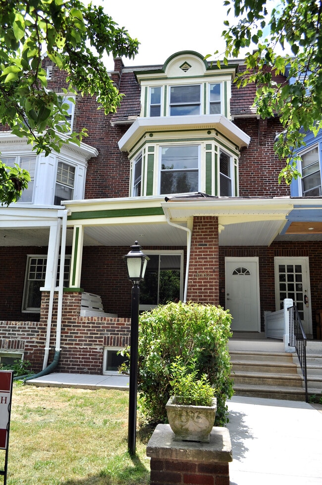 property at 4632 Locust St