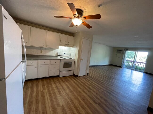 99 Powers St in Milford, NH - Building Photo - Building Photo