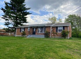 218 Walcott Dr in Nashville, TN - Building Photo