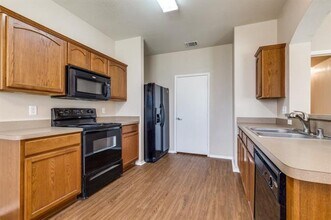 2228 Stonebrook Ln in Mesquite, TX - Building Photo - Building Photo