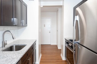 The Carlyle in Hackensack, NJ - Building Photo