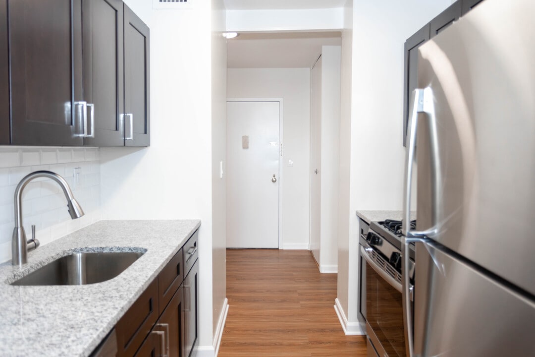 The Carlyle in Hackensack, NJ - Building Photo