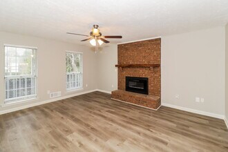 2812 Country Farms Ct in Snellville, GA - Building Photo - Building Photo