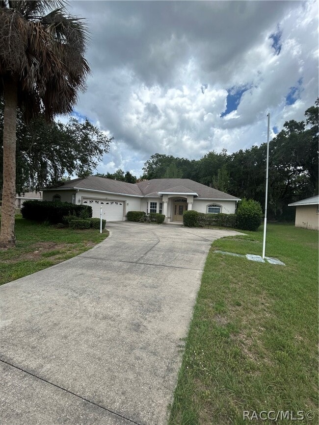 property at 2675 N Canterbury Lake Dr