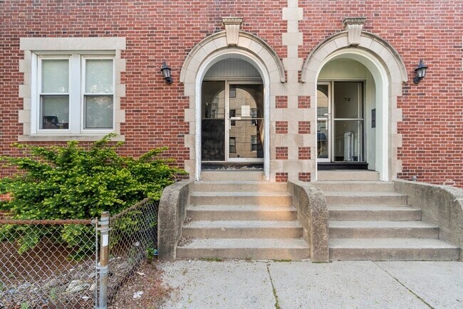 70 Empire St, Unit 1