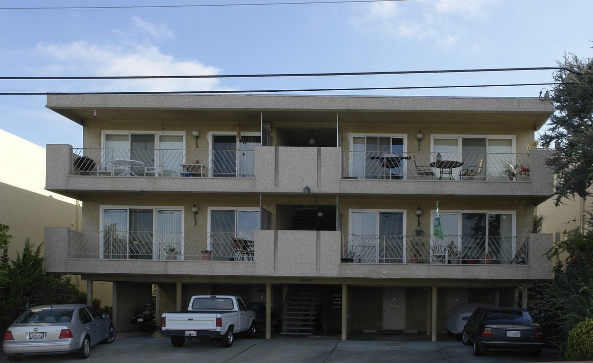 16248 Saratoga St in San Leandro, CA - Building Photo