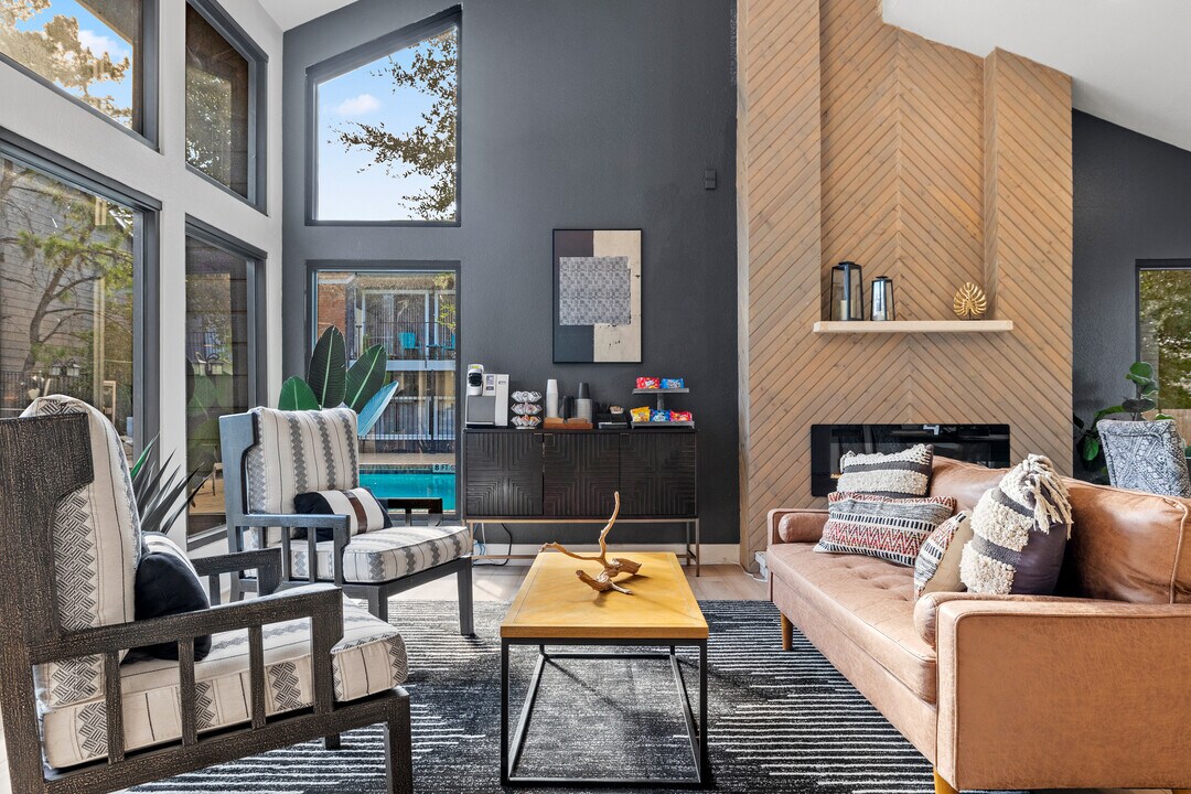 Tramor at the Oaks Apartments in Austin, TX - Foto de edificio