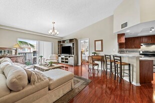 2005 SE 10th Ave in Fort Lauderdale, FL - Building Photo