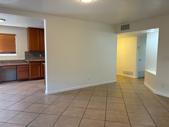 2643 E 19th St in Tucson, AZ - Building Photo - Building Photo