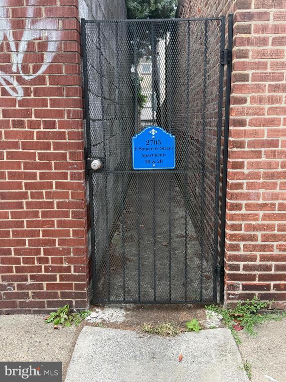 property at 2705 E Somerset St