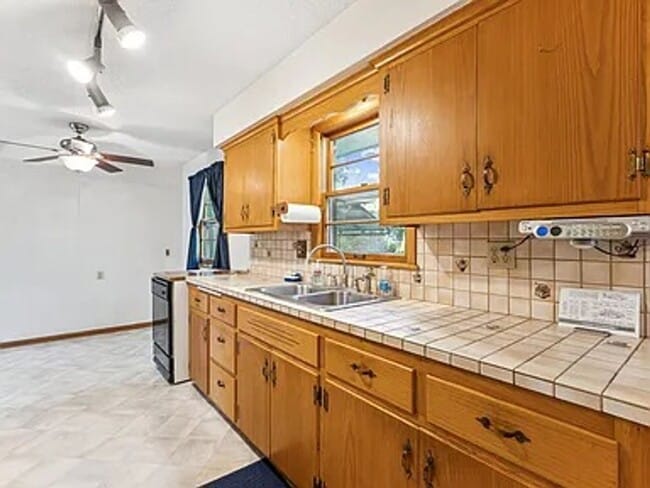 3542 County Rd 101 in Wayzata, MN - Building Photo - Building Photo