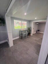 1726 NW 19th St in Miami, FL - Building Photo - Building Photo